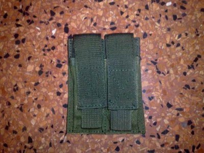 DOPPIA TASCA PORTACARICATORI PER PISTOLA MOLLE E NUOVA <br />10 EURO