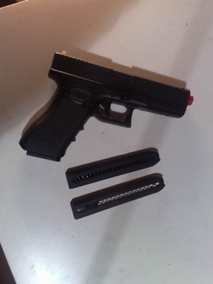 GLOCK G18 ELETTRICA NUOVA, MAI PORTATA IN GAME CON 2 CARICATORI NUOVI  - COMPLETA DI BATTERIA E CARICABATTERIA